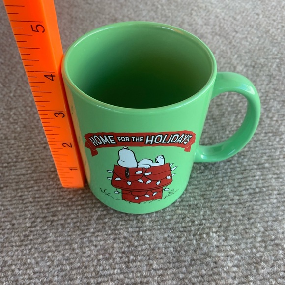 Snoopy Home for the Holidays coffee mug - Picture 5 of 6
